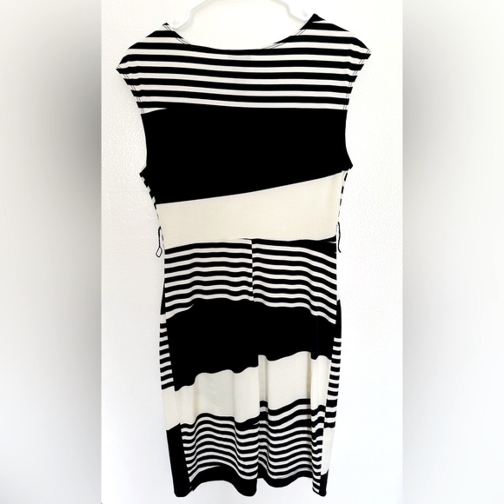 Bisou Bisou Black & White Sleeveless Dress Size 10 - Picture 2 of 5